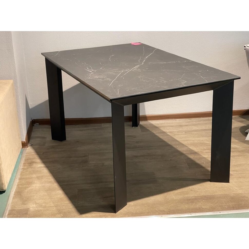 Стол DF208T matte black marble/black 1400(450+450)*900 ЭКСКЛЮЗИВ (Образец из салона) 